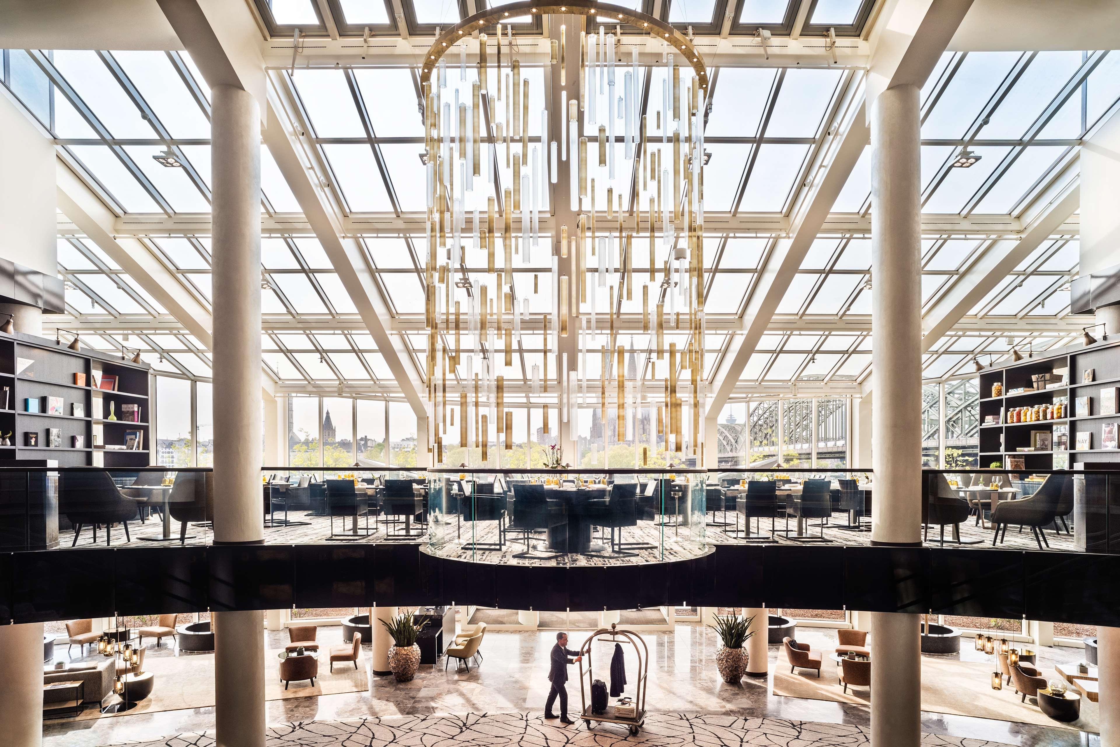 Hyatt Regency Kolonia