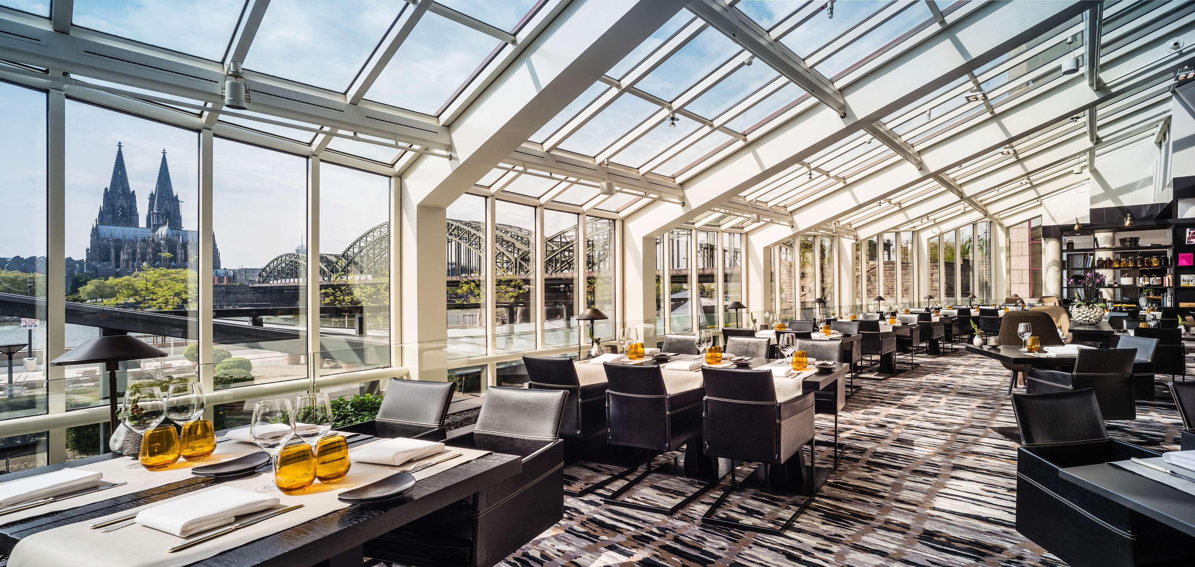 Hyatt Regency 5* Kolonia